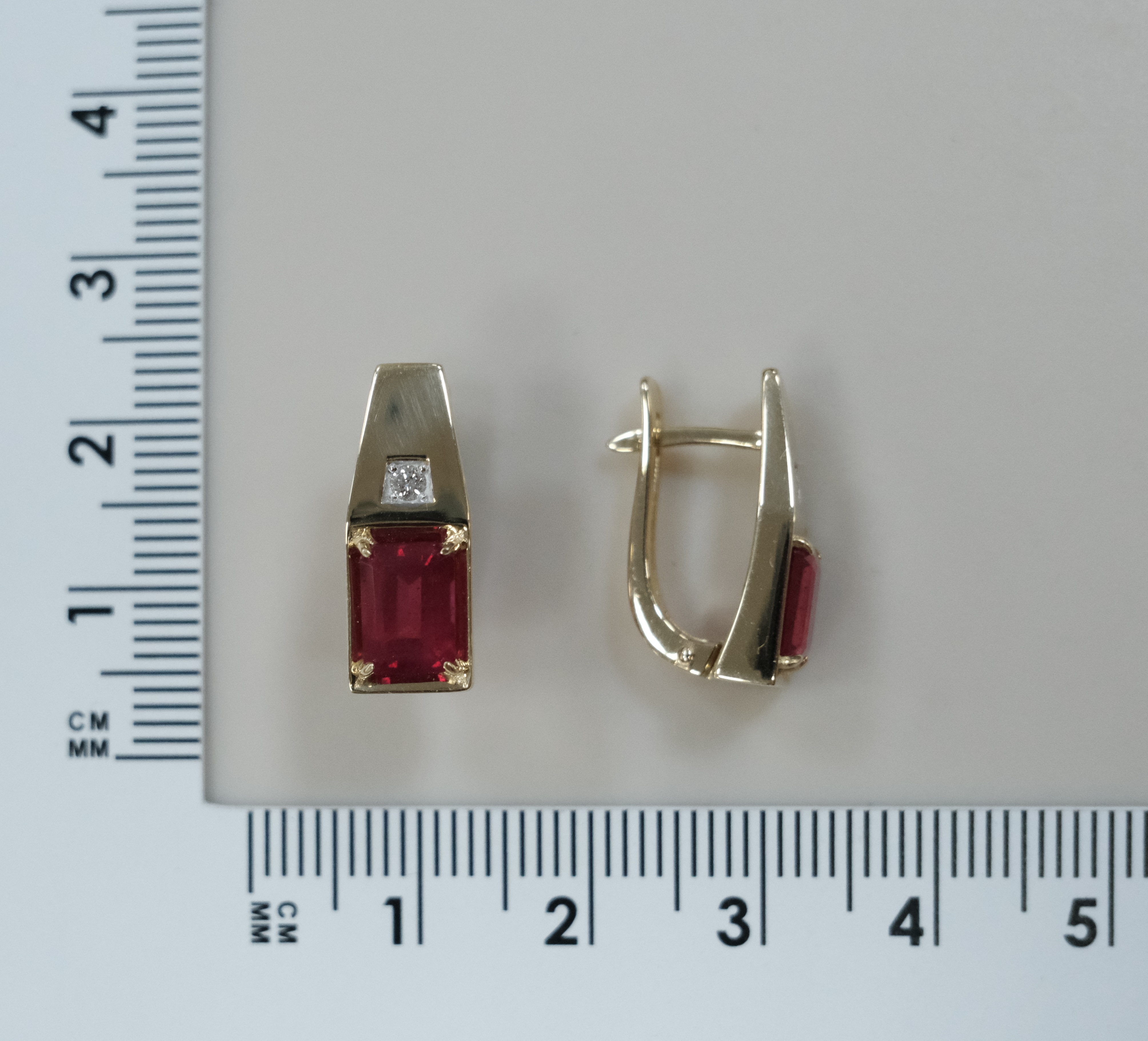 10511-001567 Серьги (Au 585)